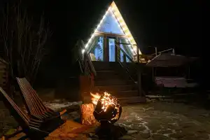 Dusha Guest House, Syrostan