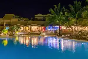 Le Peninsula Bay Beach Resort & Spa, Blue Bay