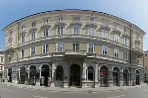 Nuovo Albergo Centro, Trieste