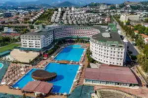 Grand Cortez And Spa Resort (Halal Hotel), Konakli