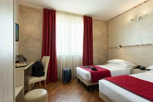 Simon Hotel, Pomezia