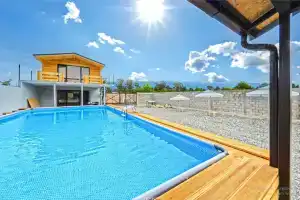 AliArt Guest house, Alakhadzi