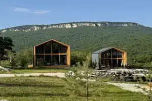 Lago Village, Dakhovskaya