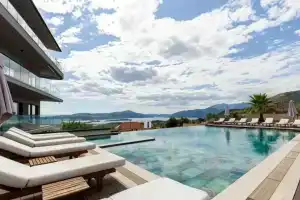 Royal Blue Resort & Residences, Kotor