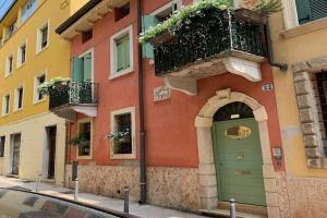 Vicolo 22, Verona
