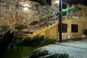 Templi e Arte, Villaggio Mose