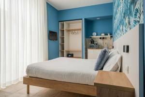 Pontenuovo Bed, Naples