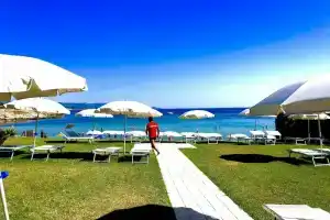 Hotel Punta Negra, Fertilia