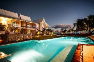 La Mariposa Hotel, Black River