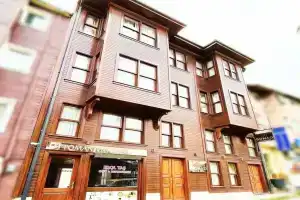 Qonaq Hotel, Istanbul