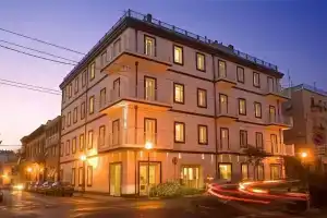 Card International Hotel, Rimini