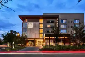 AC Hotel by Marriott Phoenix Biltmore, Phoenix