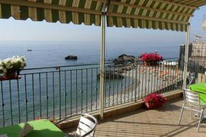 B&B Miramare, Giardini-Naxos
