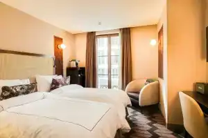 Mom’Art Hotel, Paris