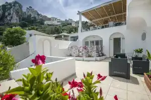 Villa Patrizi, Capri Village