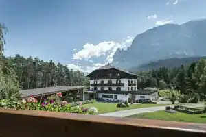 Hotel Waldsee, Fie