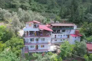 Faralya Gül  Pansiyon, Faralya