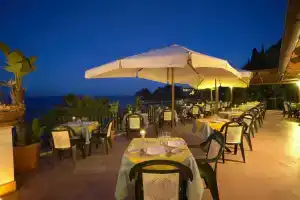 Hotel Baia Delle Sirene, Taormina