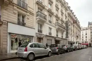 Hotel d'Amiens, Paris