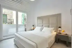 Athenian Residences, Athens
