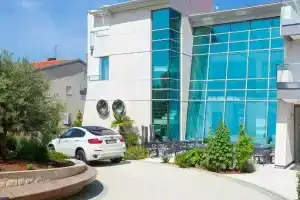 Adrion Aparthotel, Pula