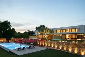 Amantes Villas And Suites, Nikiti