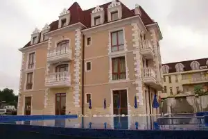 Guest House Aristokrat, Obzor