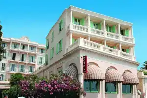 Hôtel Vacances Bleues Balmoral, Menton