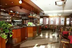 Hotel Londra, Molveno