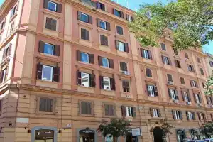 Colonna Inn, Rome