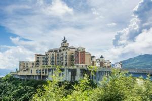 Four Seasons Hotel Shenzhen, Shenzhen