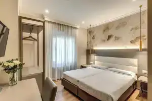 Flower Garden Hotel Rome, Rome