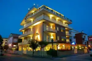 Hotel Jollino, Pineto