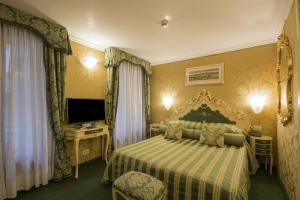 Hotel Becher, Venice