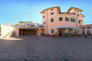 Hotel Bello by Ostello Bello, Finale Ligure