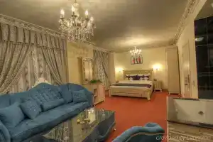 Golden Hotel, Pristina