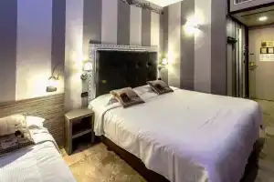 Hotel Canova, Milan