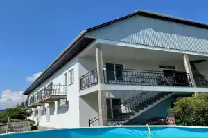 Oniks Guest house, Candripsh