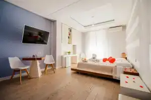 Le Suite del Nostromo, Salerno