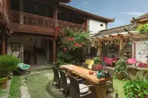 Blossom Hill Inn, Lijiang