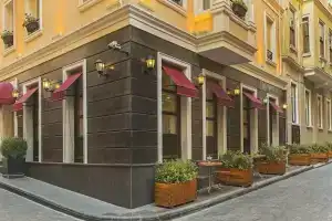 Meroddi Pera Flats, Istanbul