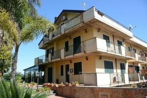 Villa San Leonardo, Mascali