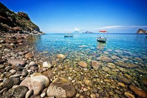 Punta Sallustro Lipari, Lipari Town