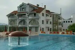 Hotel Eklips, Tirana