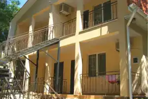 Guest House Happy, Alushta