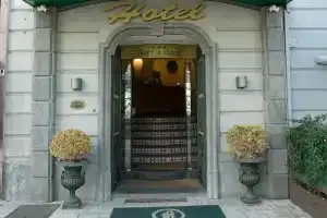 Hotel Potenza, Naples