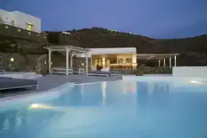 San Marco Hotel & Villas, Tourlos