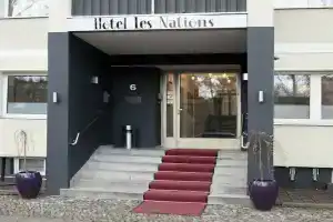 Les Nations, Berlin