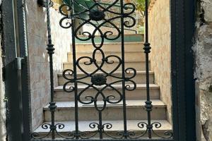 B&B Napoli La scalinata di Chiaia, Naples