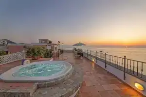 Hotel Nettuno, Ischia Town